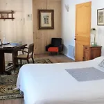La Colonie Bed and Breakfast 3*