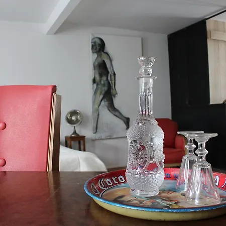 לינה וארוחת בוקר La Colonie 3*