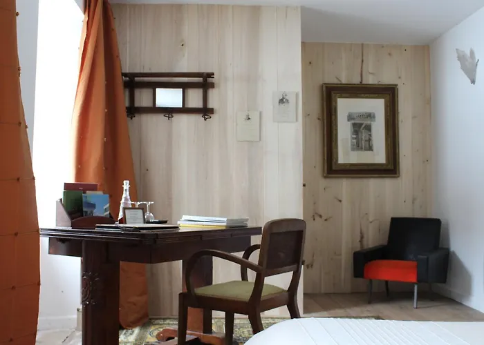 La Colonie Alojamento de Acomodação e Pequeno-almoço Aubrac