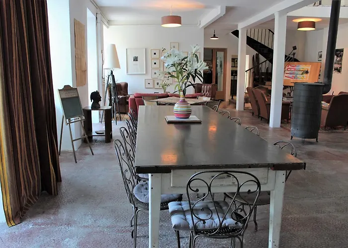 La Colonie Alojamento de Acomodação e Pequeno-almoço Aubrac