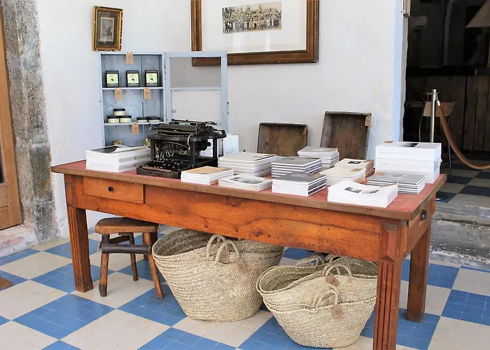 Alojamento de Acomodação e Pequeno-almoço La Colonie Aubrac