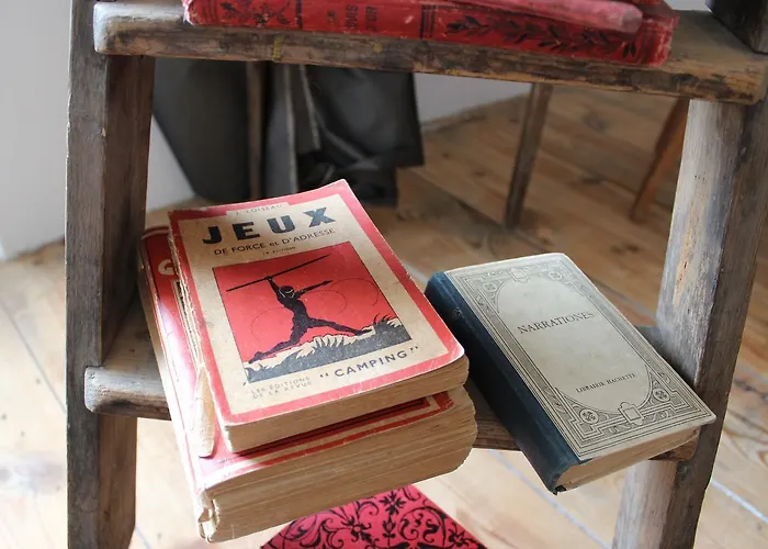 Alojamento de Acomodação e Pequeno-almoço La Colonie 3*