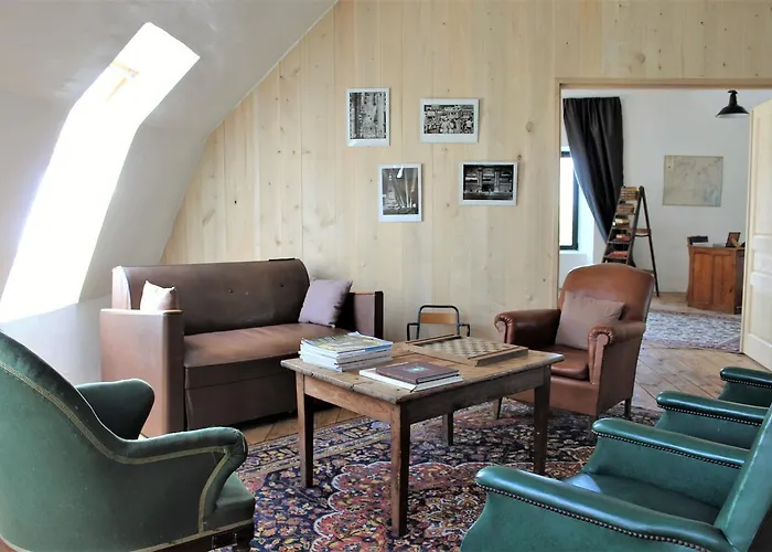 Alojamento de Acomodação e Pequeno-almoço La Colonie 3*