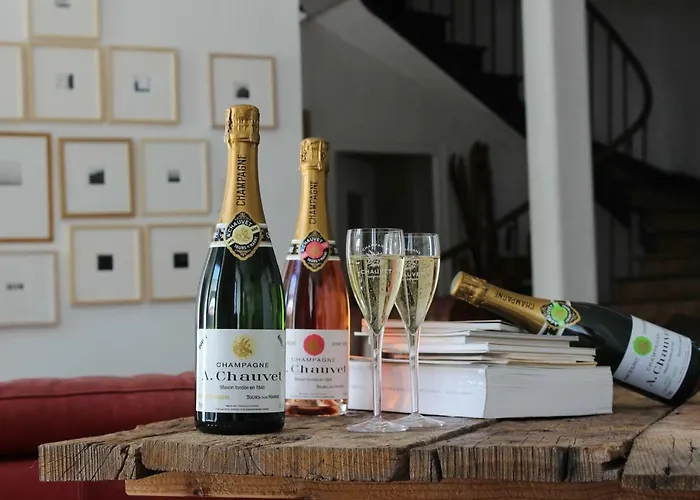 La Colonie Alojamento de Acomodação e Pequeno-almoço 3*